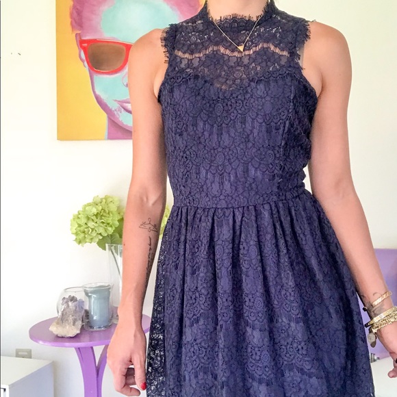 Mock Neck Lace Dress - Picture 7 of 7